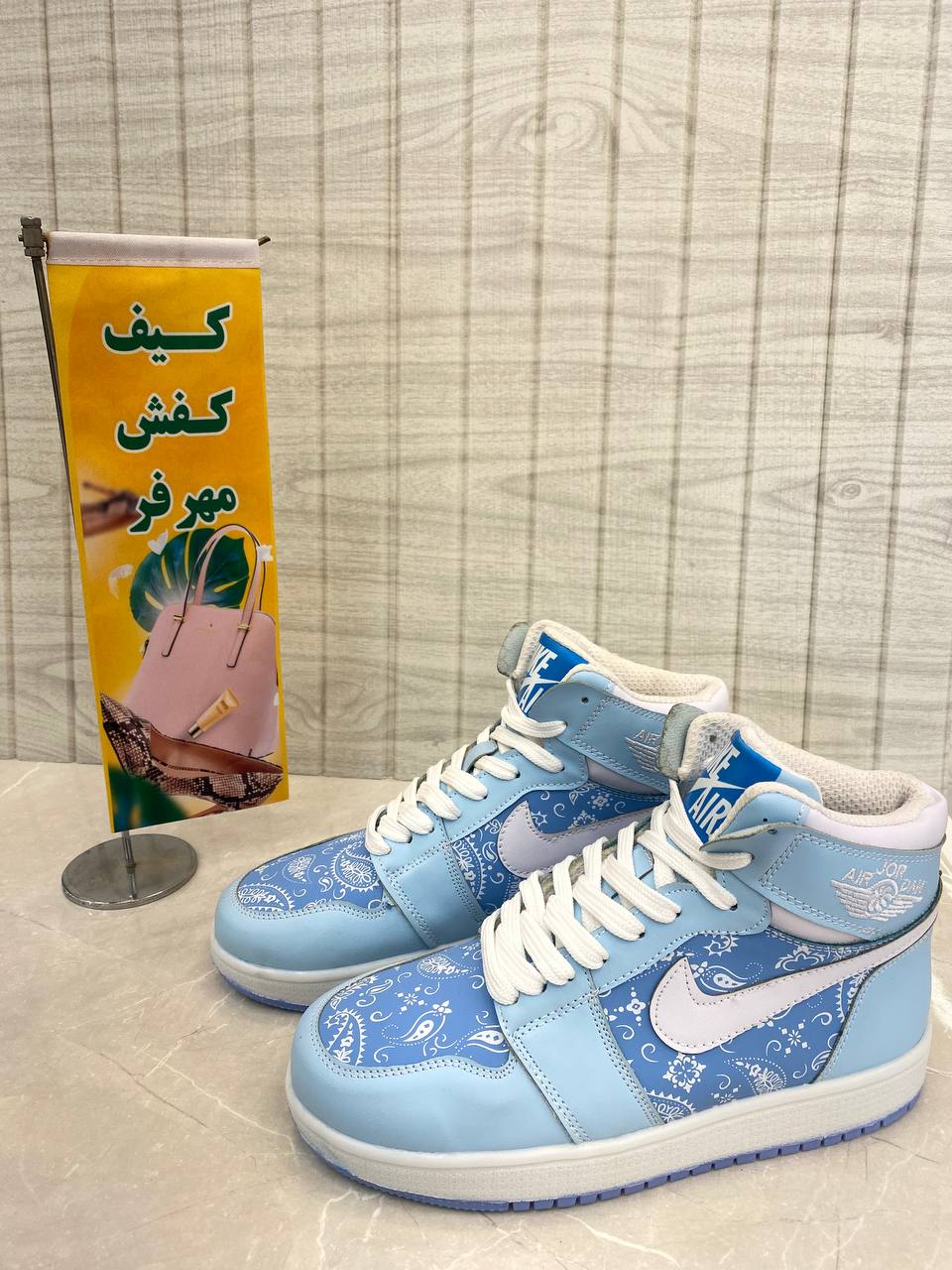 کفش اسپرت ونس نیم ساق دخترانه جردن چاپی